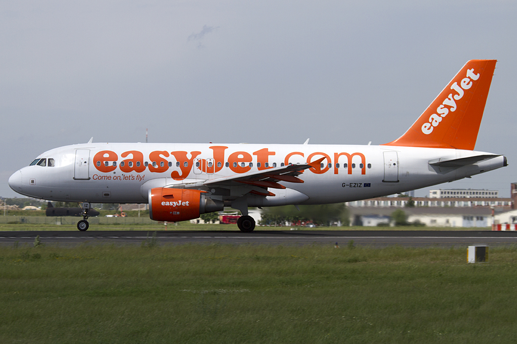 EasyJet, G-EZIZ, Airbus, A319-111, 11.06.2010, SXF, Berlin-Schnefeld, Germany 


