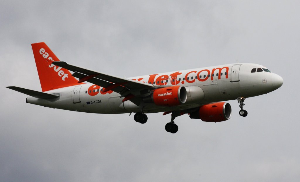 EasyJet,G-EZDX,(c/n3754),Airbus A319-111,24.05.2013,HAM-EDDH,Hamburg,Germany