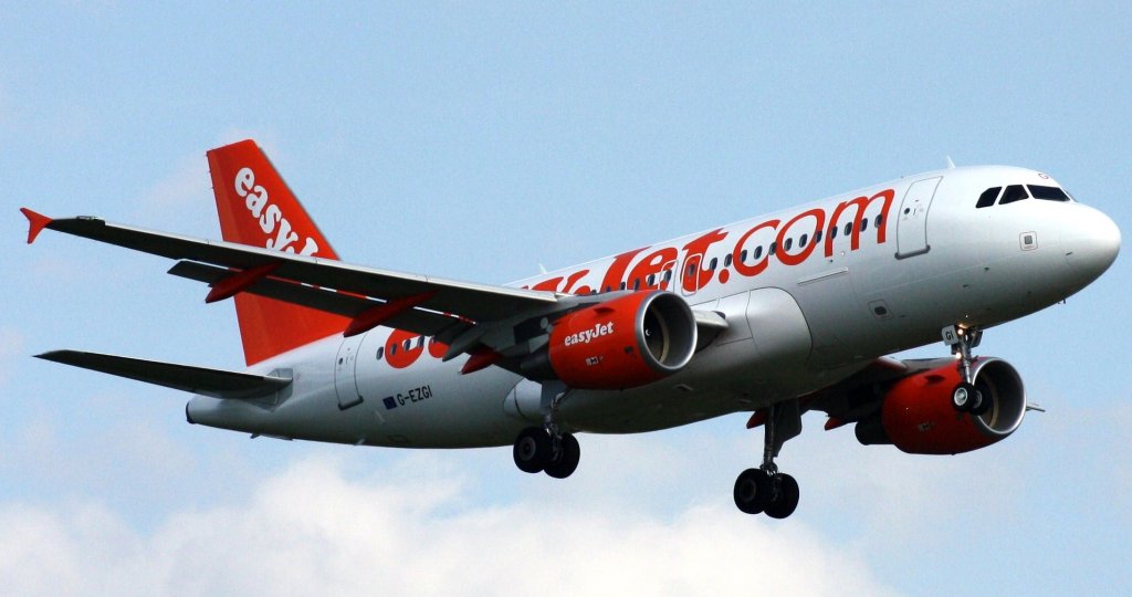 EasyJet,G-EZGI,Airbus A319-111,25.05.2011,HAM-EDDH,Hamburg,Germany