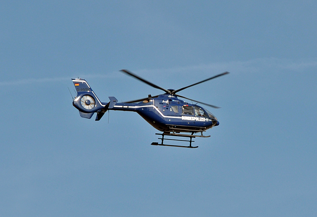 EC 135 T-1 D-HVBE der Bundespolizei beim Start in Bonn-Hangelar - 06.03.2013