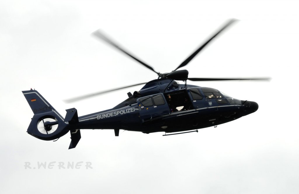 EC 155 B

Rettungs- und Lschbung der Potsdamer Feuerwehr mit Hubschraubern der Bundespolizei am 29.09.2012
