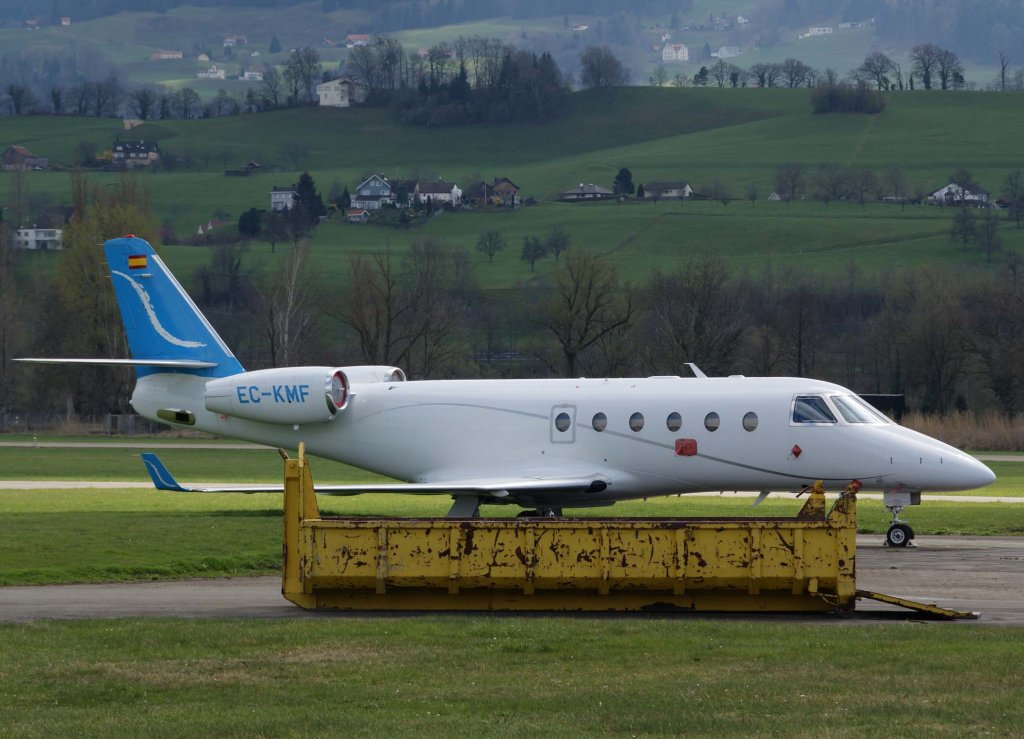 EC-KMF, Gulfstream G-150, Executive Airlines, 2010.04.05, ACH-LSZR, Altenrhein / St.Gallen, Schweiz