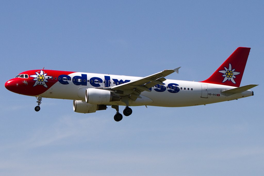 Edelweiss Air, HB-IHX, Airbus, A320-214, 28.04.2012, ZRH, Zrich, Switzerland 



