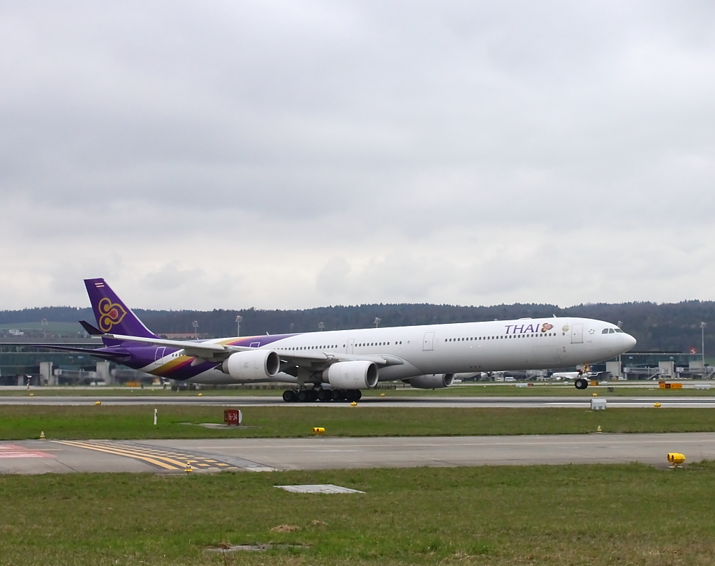 Ein A340-600 der Thai Airlines beim Take-off in Zrich