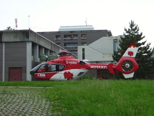 Ein EC 135 beim Start in Karlsbad am 26.05.09