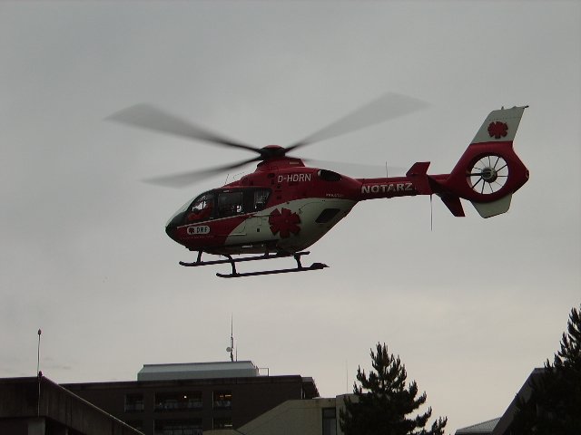 Ein EC 135 des DRF beim Start in Langensteinbach am 26.05.09