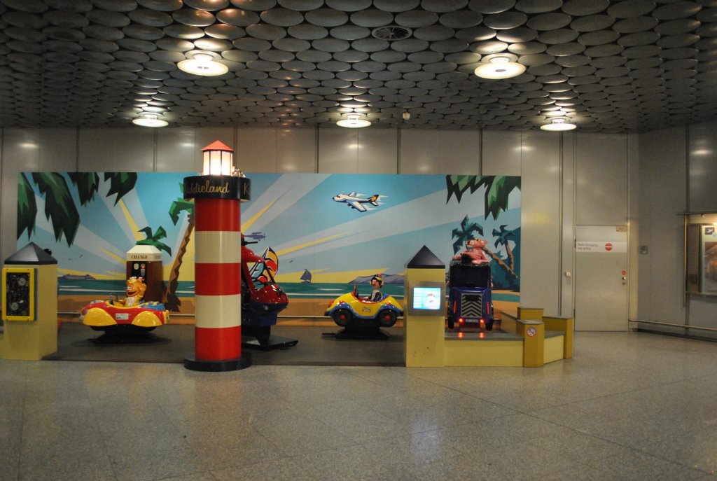Ein Spielplatz in der Ankunft Halle C des Airports Hannover, am 08.03.2011.