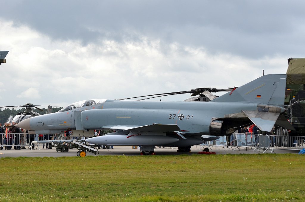 Eine Mc Donnell Douglas F-4F Phantom II auf der ILa in Berlin am 15.09.12