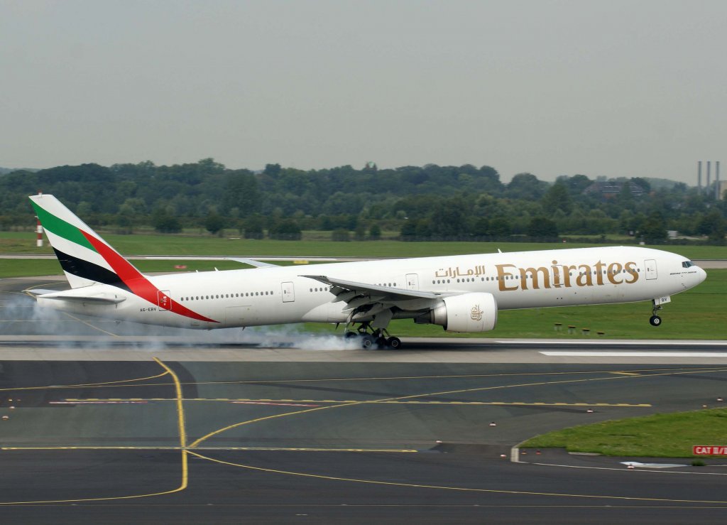 Emirates , A6-EBV, Boeing 777-300 ER, 28.07.2011, DUS-EDDL, Dsseldorf, Germany 

