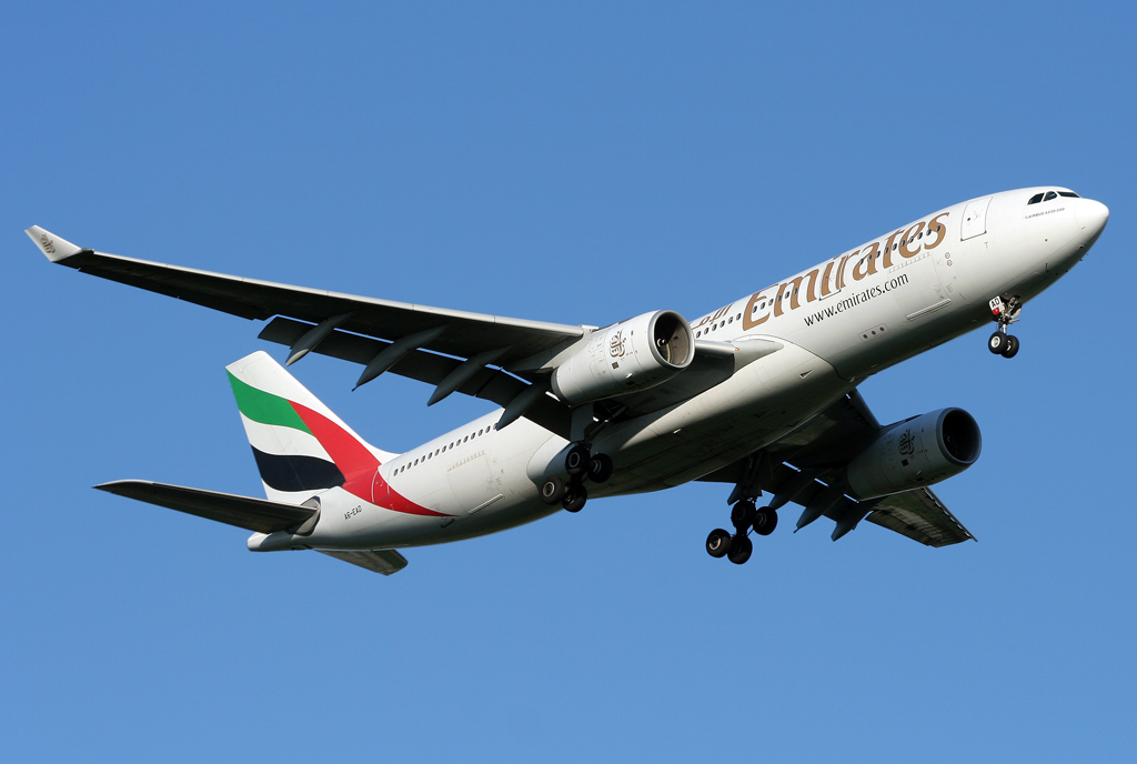 Emirates A330-200 A6-EAD im Anflug auf die 23L in DUS / EDDL / Dsseldorf am 22.05.2009