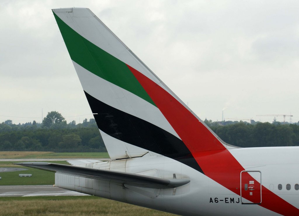 Emirates, A6-EMJ, Boeing 777-200 ER (Seitenleitwerk/Tail), 20.06.2011, DUS-EDDL, Dsseldorf, Germany 

