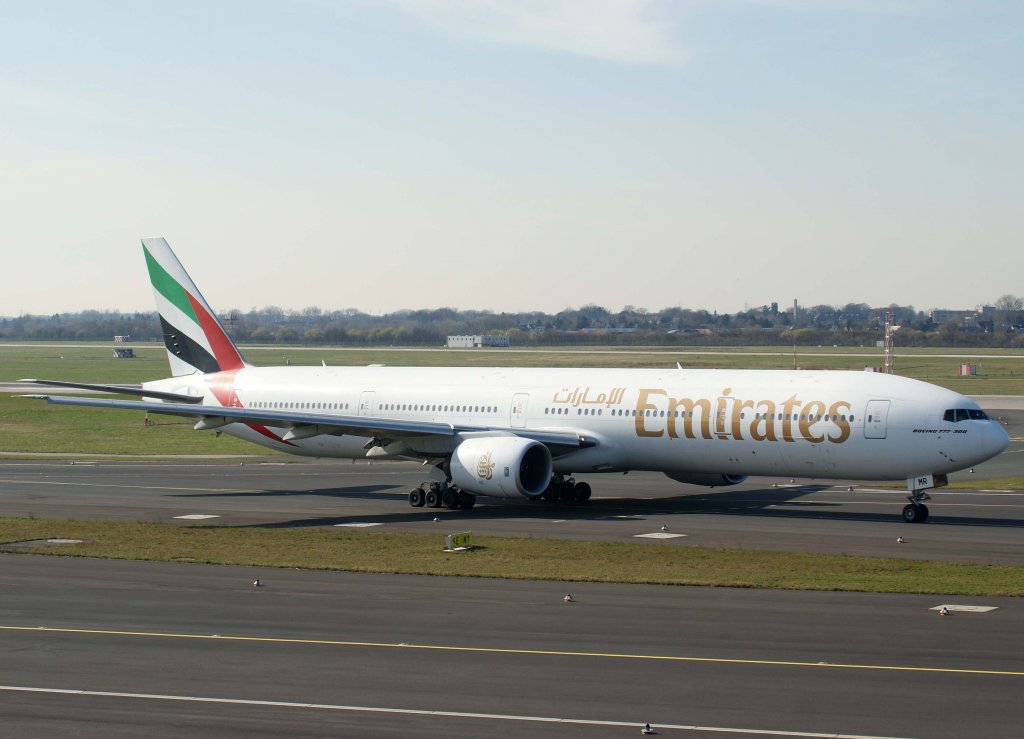 Emirates, A6-EMR, Boeing 777-300, 20.03.2011, DUS-EDDL, Dsseldorf, Germany 

