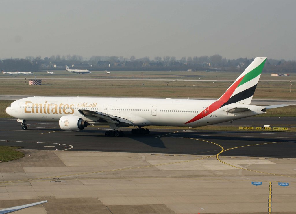 Emirates, A6-EMV, Boeing 777-300, 04.03.2011, DUS-EDDL, Dsseldorf, Germany 

