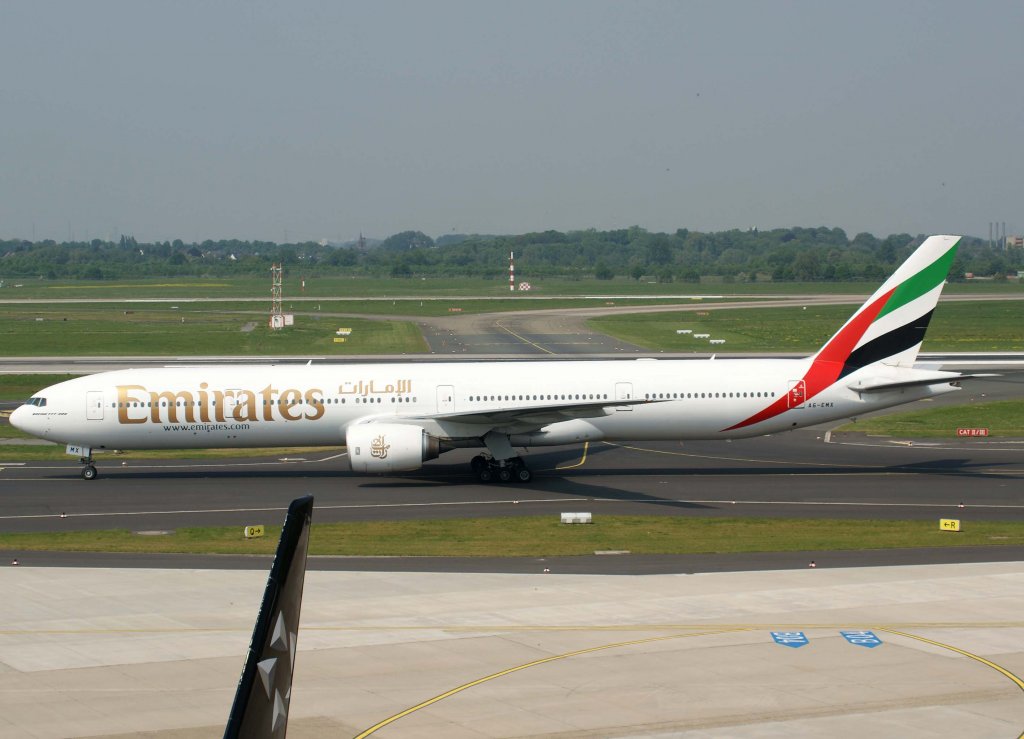 Emirates, A6-EMX, Boeing 777-300, 29.04.2011, DUS-EDDL, Dsseldorf, Germany 

