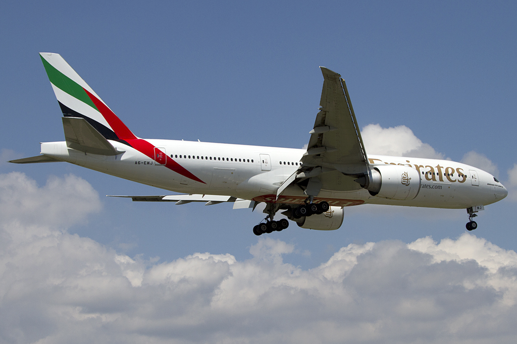 Emirates Airlines, A6-EWJ, Boeing, B777-21H-LR, 31.07.2011, GVA, Geneve, Switzerland 

