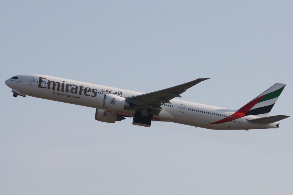 Emirates,A6-EGJ,(c/n 38989),Boeing 777-31H(ER),06.03.2012,HAM-EDDH,Hamburg,Germany