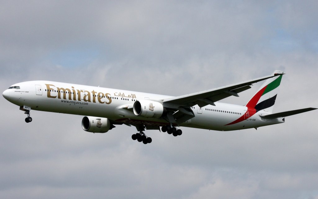 Emirates,A6-EMP,Boeing 777-31H,26.06.2011,HAM-EDDH,Hamburg,Germany