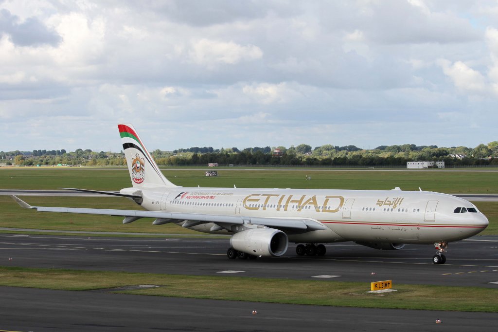 Etihad Airways, A6-AFD, Airbus, A 330-300 (F1-Sticker Abu Dhabi GP'12), 22.09.2012, DUS-EDDL, Dsseldorf, Germany