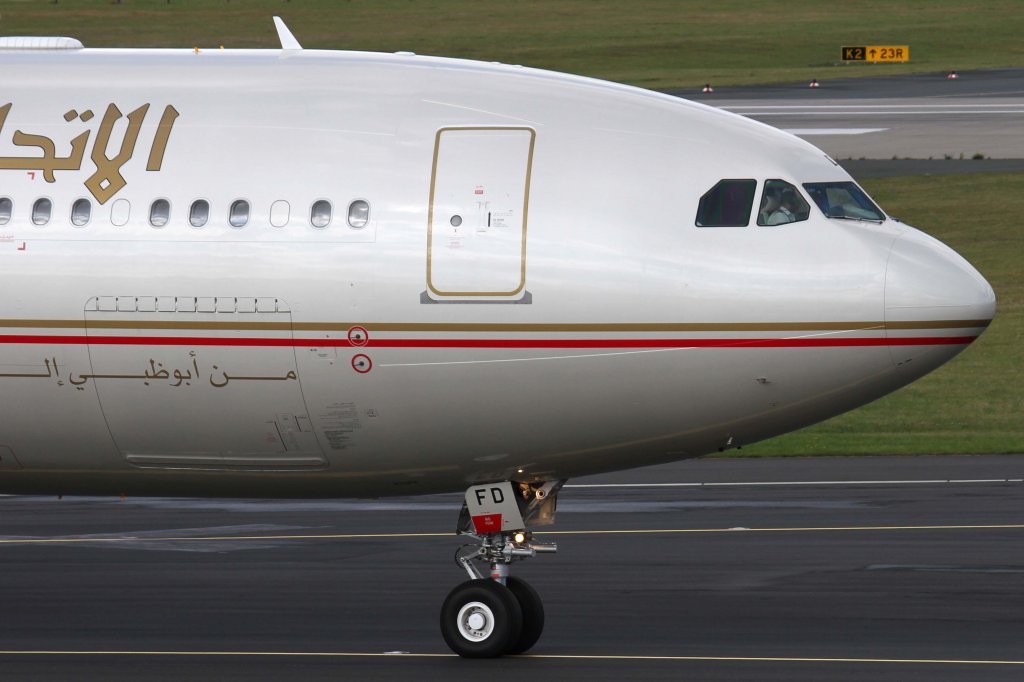 Etihad Airways, A6-AFD, Airbus, A 330-300 (Bug/Nose), 22.09.2012, DUS-EDDL, Dsseldorf, Germany
