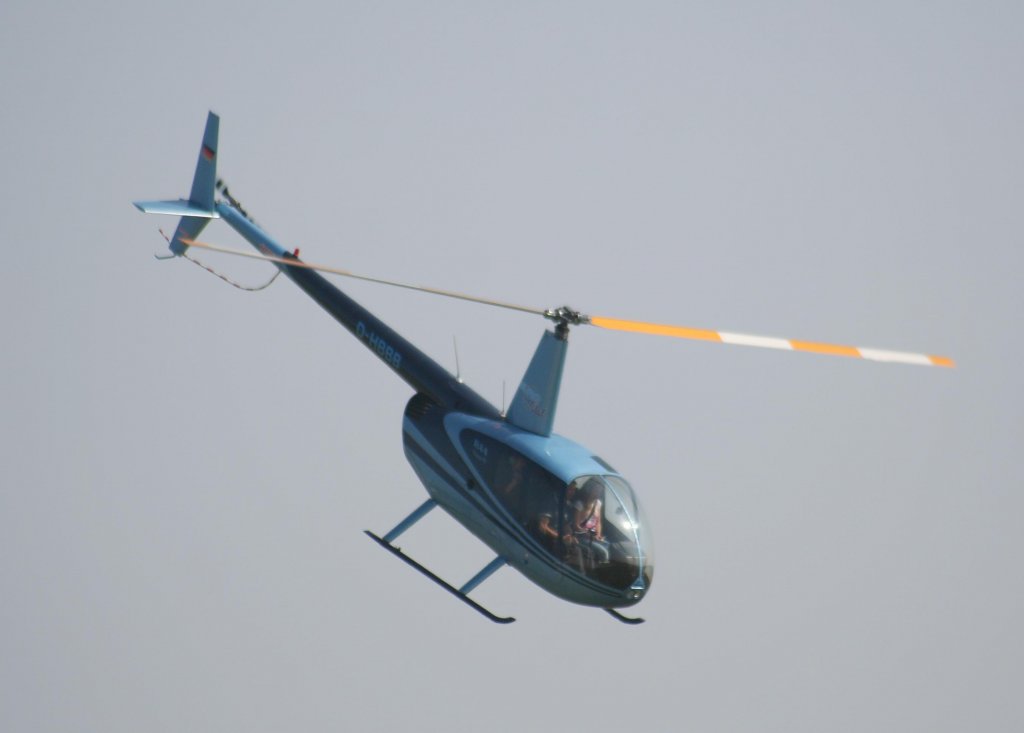 Euro Heli Sdwest R 44 Raven II D-HBBB am 20.09.2009 auf dem Flugplatz Strausberg
