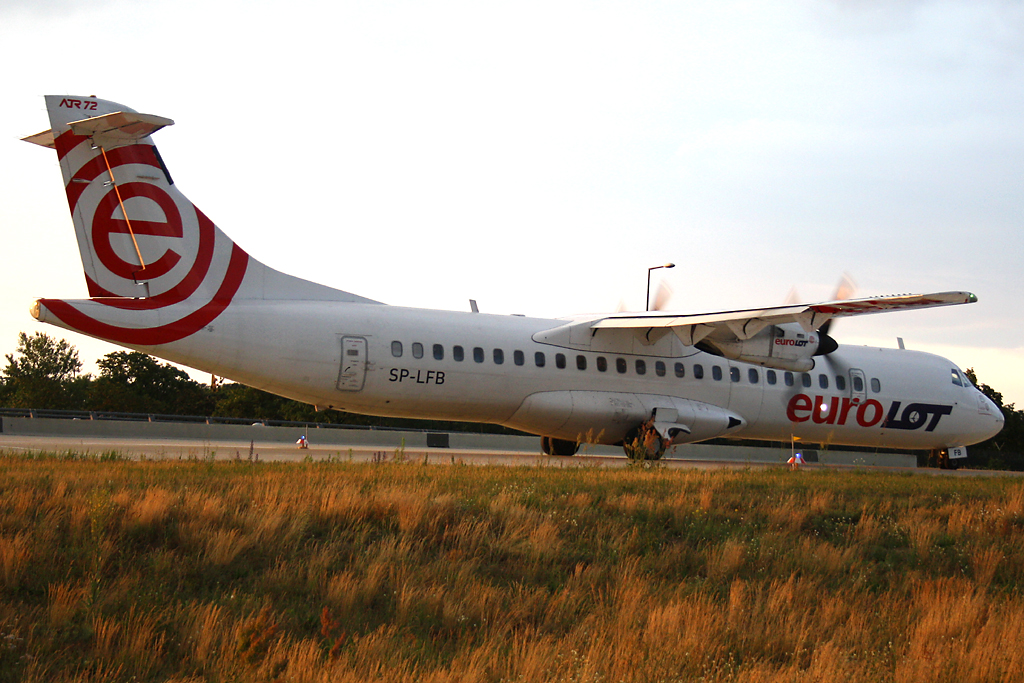 EuroLOT 
Aerospatiale ATR-72-202 
SP-LFB 
TXL Berlin [Tegel], Germany
20.06.11 

