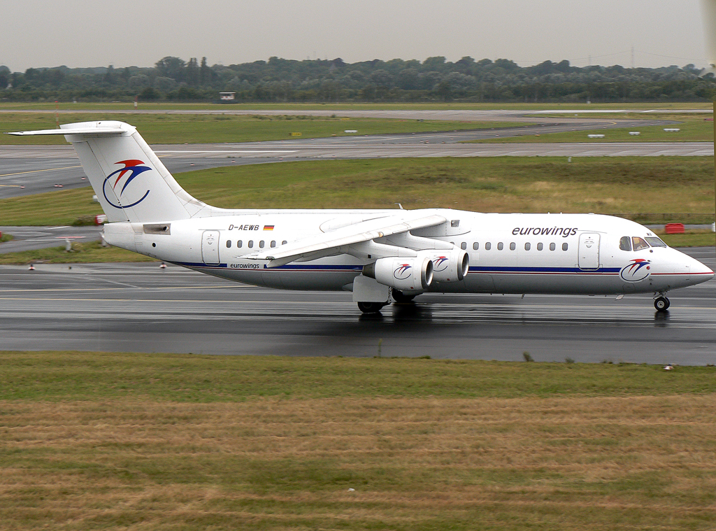 Eurowings BAe 146-300 D-AEWB auf dem Taxiway zur 23L in DUS / EDDL / Düsseldorf am 23.07.2007