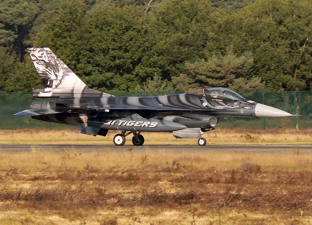 FA87 der belg. Luftwaffe beim take off auf der Air Base Kleine Brogel im Belgien beim diesjhrigen NATO Tigermeet im Sept.09