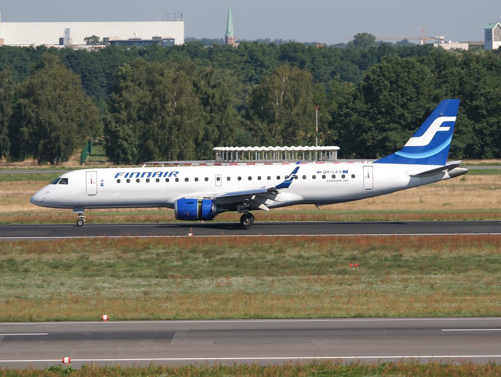 Finnair Embraer ERJ 190-100LR OH-LKO nach der Landung in Berlin-Tegel am 21.08.2010