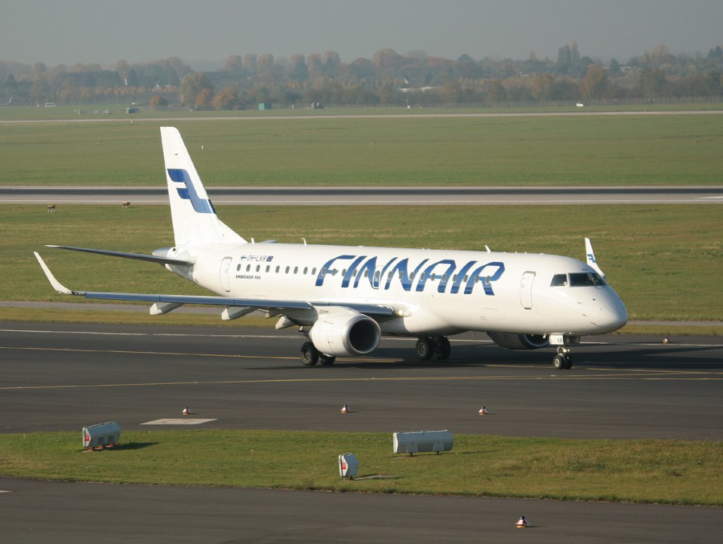 Finnair Embraer ERJ-190-100LR OH-LKR auf dem Weg zum Start in Dsseldorf am 31.10.2011