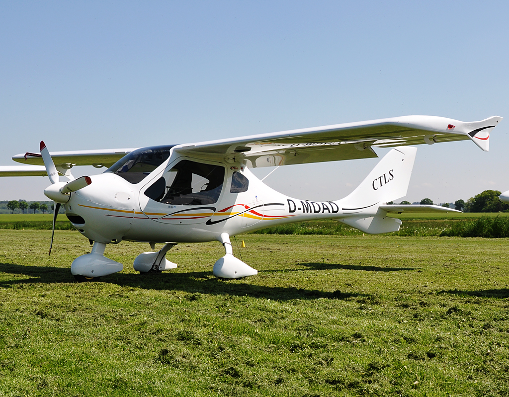Flight Design CTLS D-MDAD am UL-Flugplatz Mggenhausen - 19.05.2013