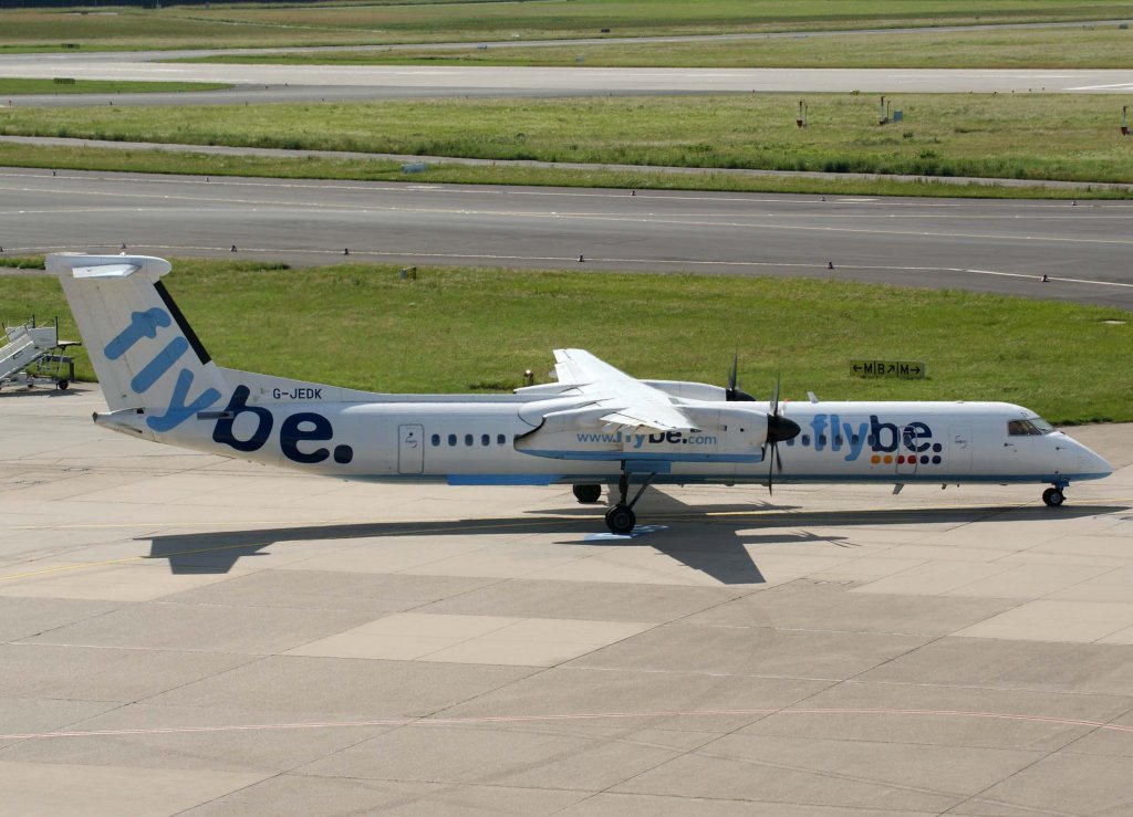 Flybe, G-JEDK, Bombardier DHC 8Q-400 (Vignoble de Bergerac), 2010.06.11, DUS-EDDL, Dsseldorf

