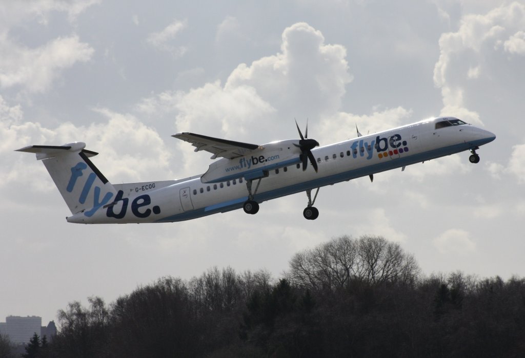 Flybe,G-ECOG,(c/n 4220),De Havilland Canada DHC-8-402Q Dash8,08.03.2012,HAM-EDDH,Hamburg,Germany