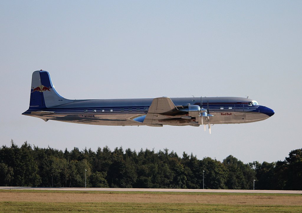 Flying Bulls DC-6B N996DM beim Start auf der ILA 2012 am 16.09.2012