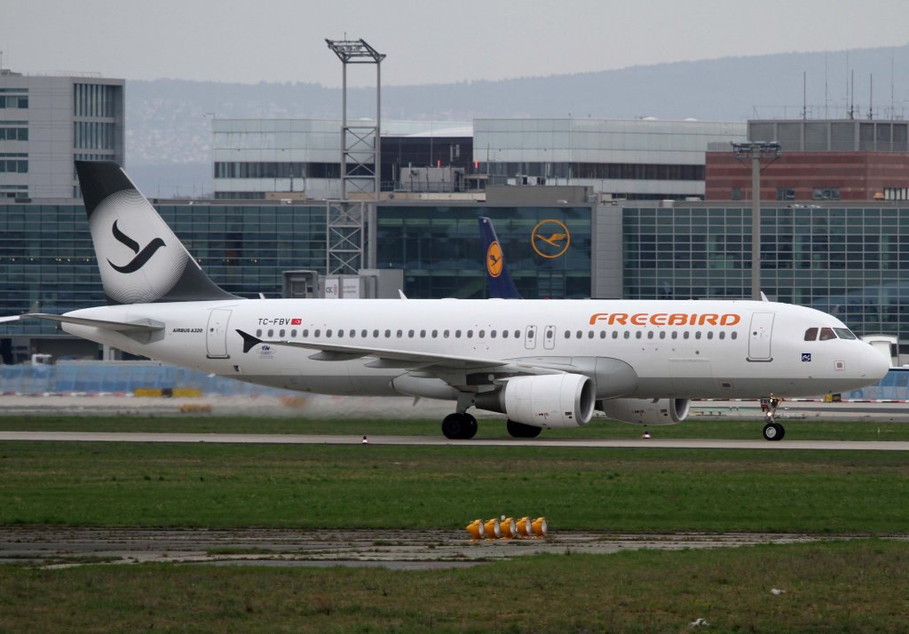 Freebird Airlines, TC-FBV, Airbus, A 320-200 (graues Seitenleitwerk/Tail), 21.04.2013, FRA-EDDF, Frankfurt, Germany