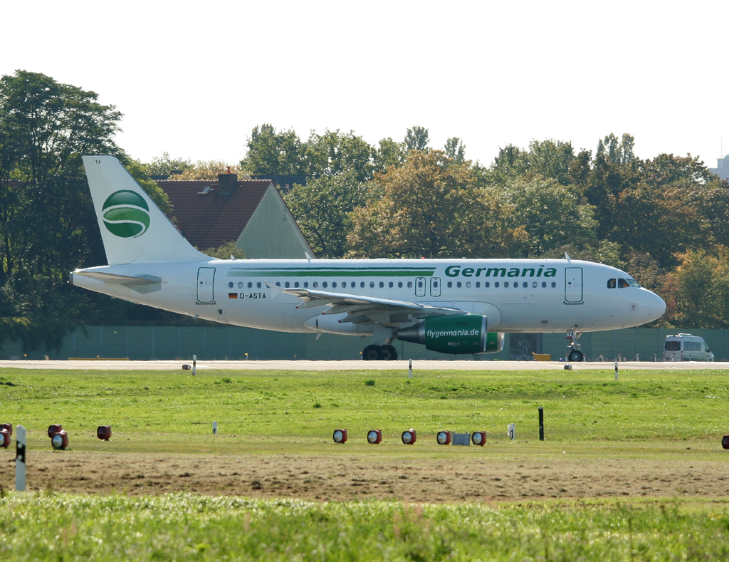 Germania A 319-112 D-ASTA kurz vor dem Start in Berlin-Tegel am 30.09.2011