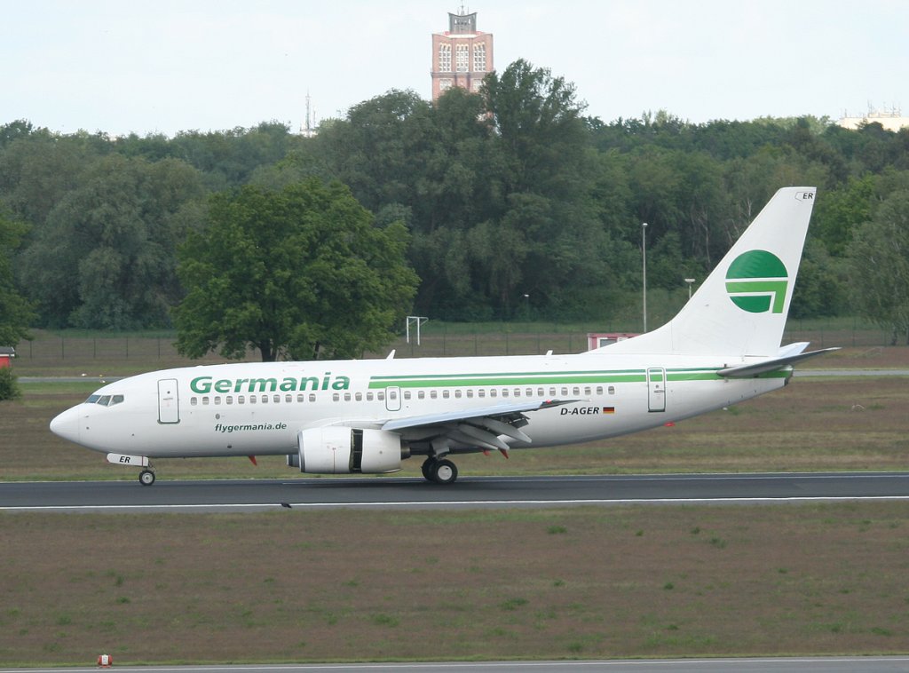 Germania B 737-75B D-AGER nach der Landung in Berlin-Tegel am 17.05.2012