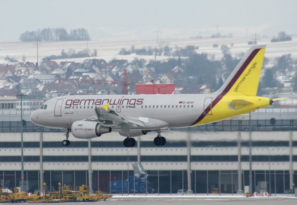 Germanwings A 319-12 D-AKNV kurz vor der Landung in Stuttgart am 10.03.2010