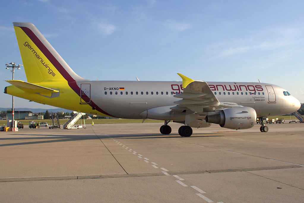 Germanwings 
Airbus A319-112
D-AKNO
STR Stuttgart [Echterdingen], Germany
September 2012