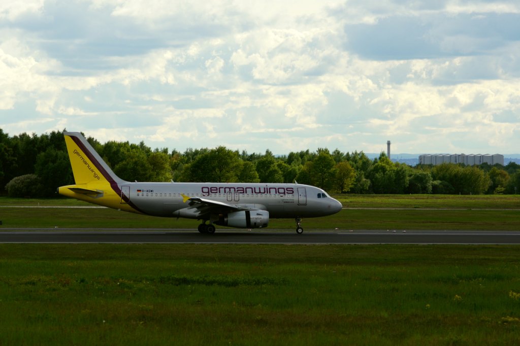 Germanwings, Airbus A319-132 D-AGWI auf dem Weg zur R32/L beim Start in EDDK-CGN, 18:09 Uhr am 09.05.2013
