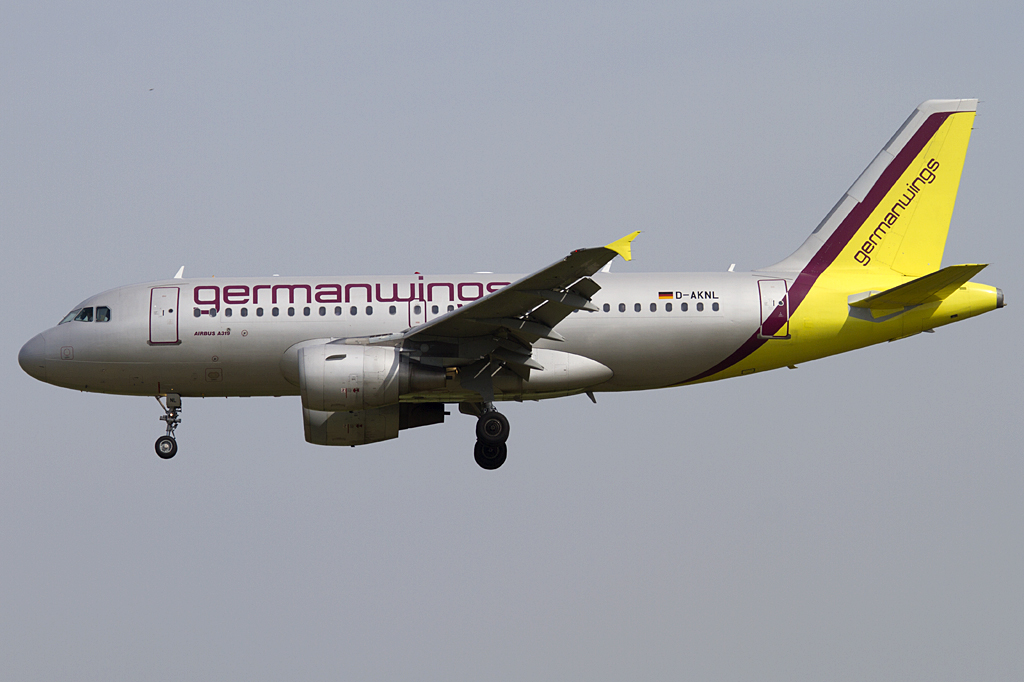 Germanwings, D-AKNL, Airbus, A319-112, 09.06.2010, SXF, Berlin-Schnefeld, Germany


