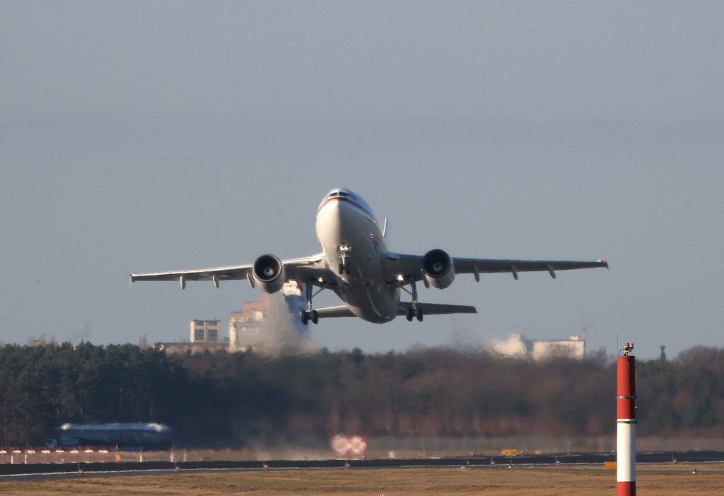 Germany Air Force A 310-304(ET) 10+22 beim Start in Berlin-Tegel am 12.02.2011