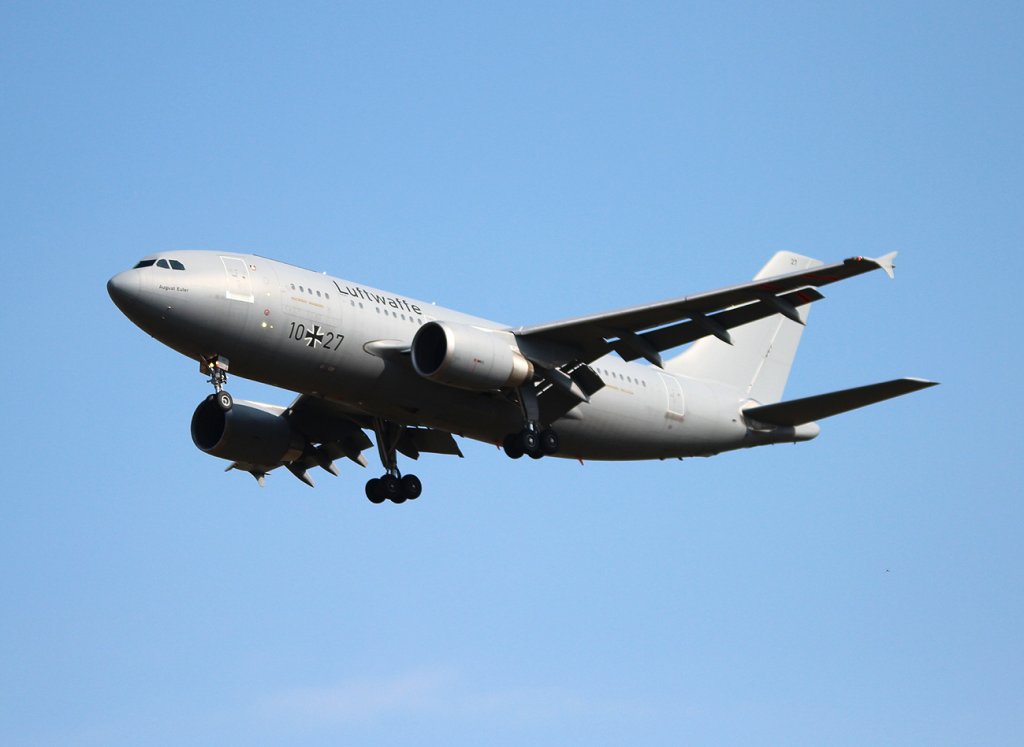 Germany Air Force A 310-304(MRTT) 10+27 bei der Landung zur ILA 2012 in Berlin-Schnefeld am 10.09.2012