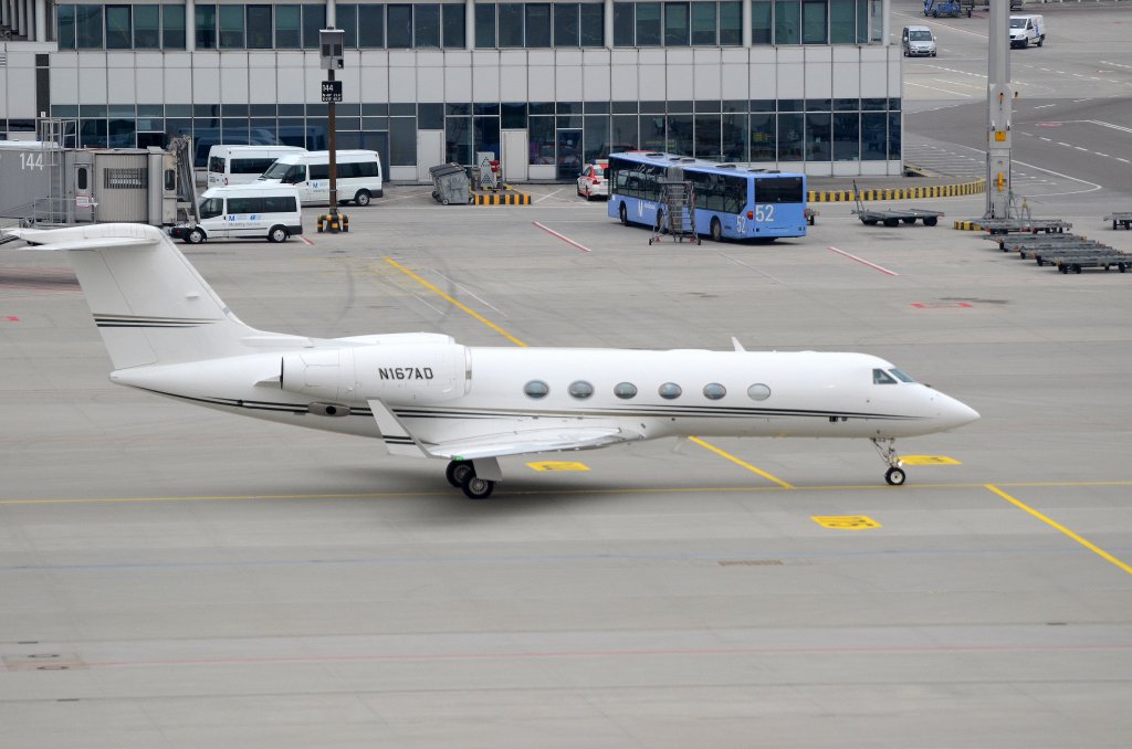 Gulfstream G450 N167AD in Mnchen am 08.04.13