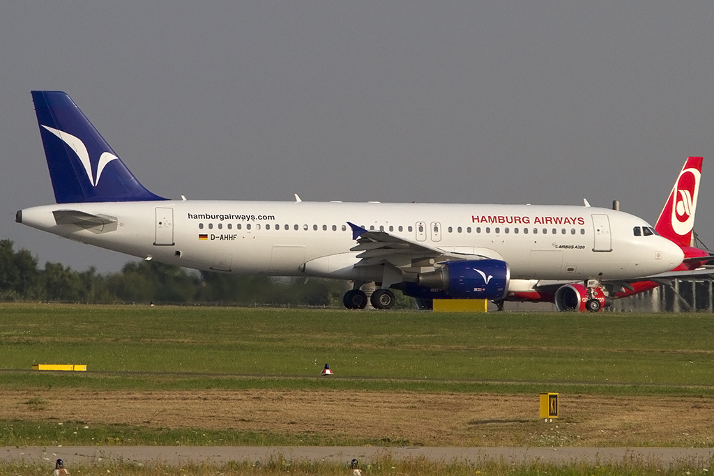 Hamburg Airways, D-AHHF, Airbus, A320-214, 25.07.2013, DUS, Dsseldorf, Germany



