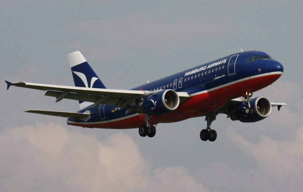 Hamburg Airways,D-AHHB,(c/n3560),Airbus A319-112,20.04.2012,HAM-EDDH,Hamburg,Germany