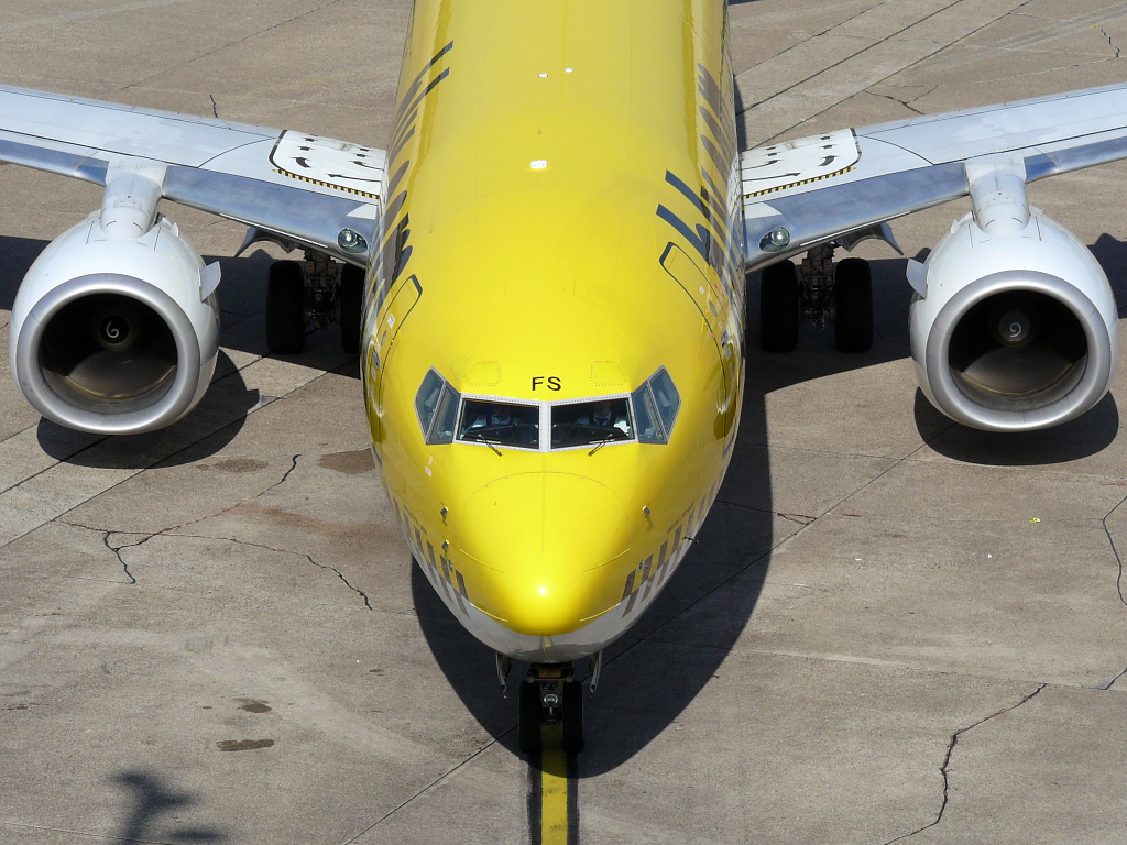 Hapag-Lloyd Express; D-AHFS; Boeing 737-8K5. Flughafen Dsseldorf. 26.09.2009.