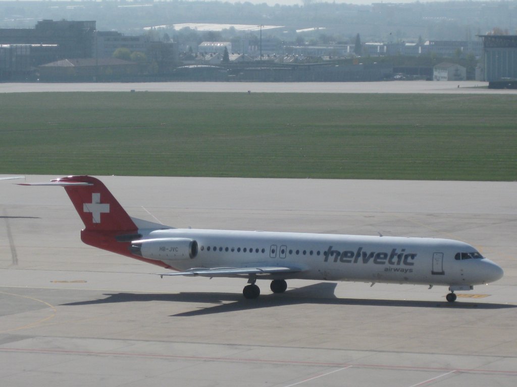 Helvetic Airways/Fokker 100/Stuttgart/24.04.10
