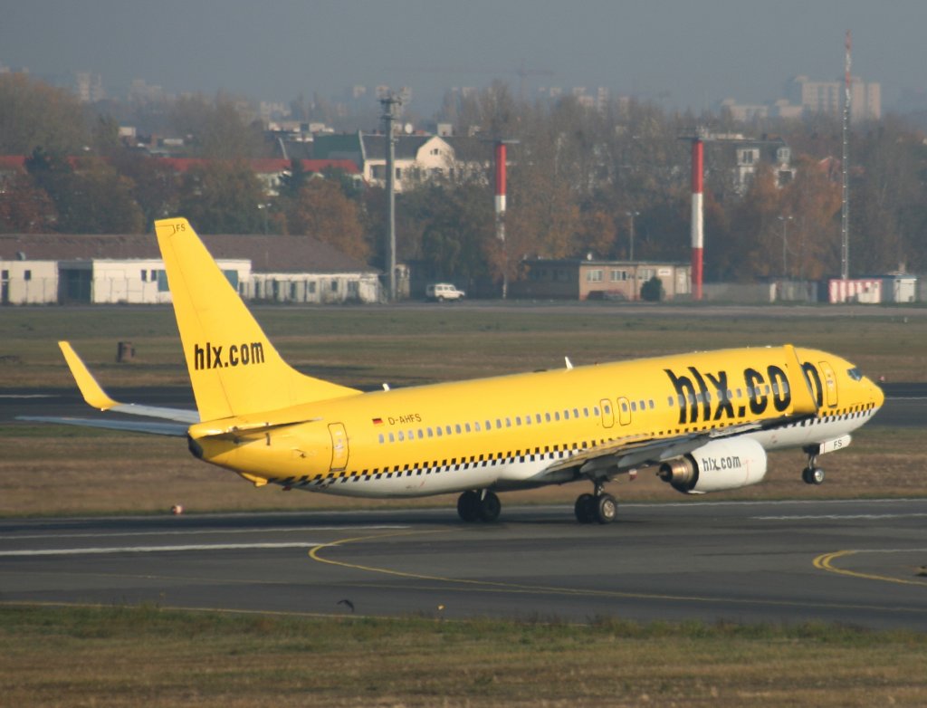 HLX B 737-8K5 D-AHFS beim Start in Berlin-Tegel am 01.11.2009