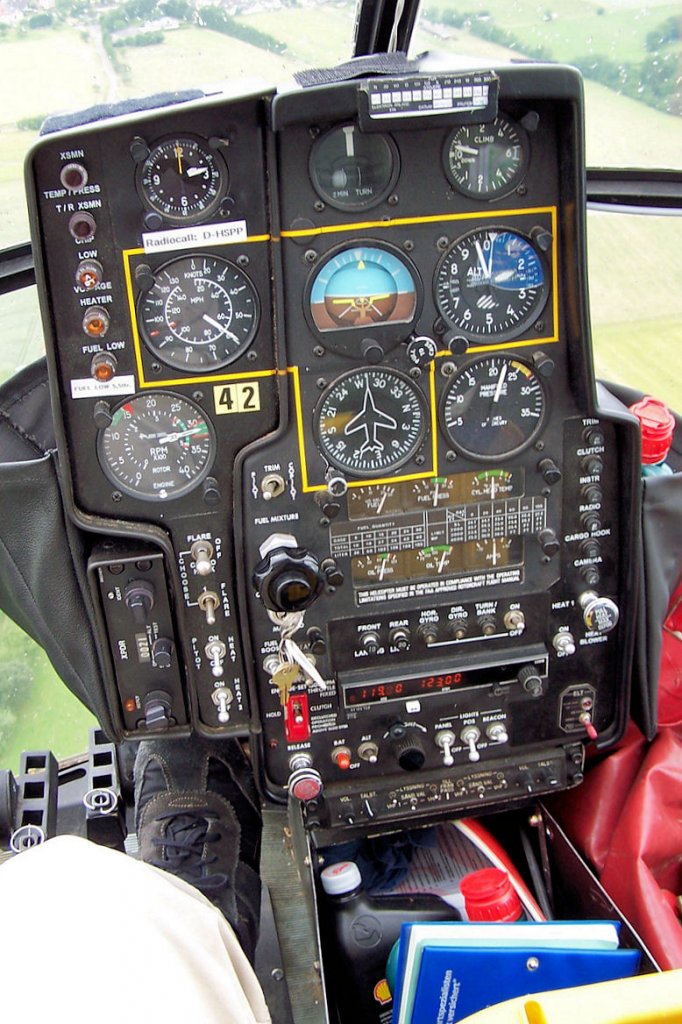 Hughes 269 C ( 300 C , D-HSPP, auf dem Flug von Reichelsheim nach Dattenberg - 02.07.2005