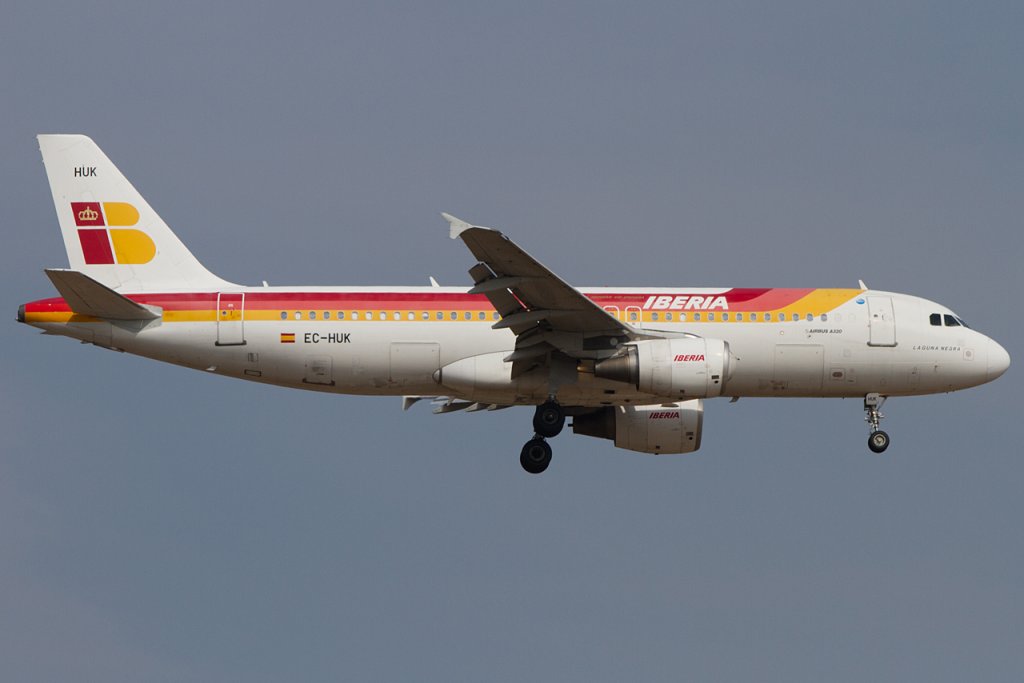 Iberia, EC-HUK, Airbus, 320-214, 14.04.2012, FRA, Frankfurt, Germany 



